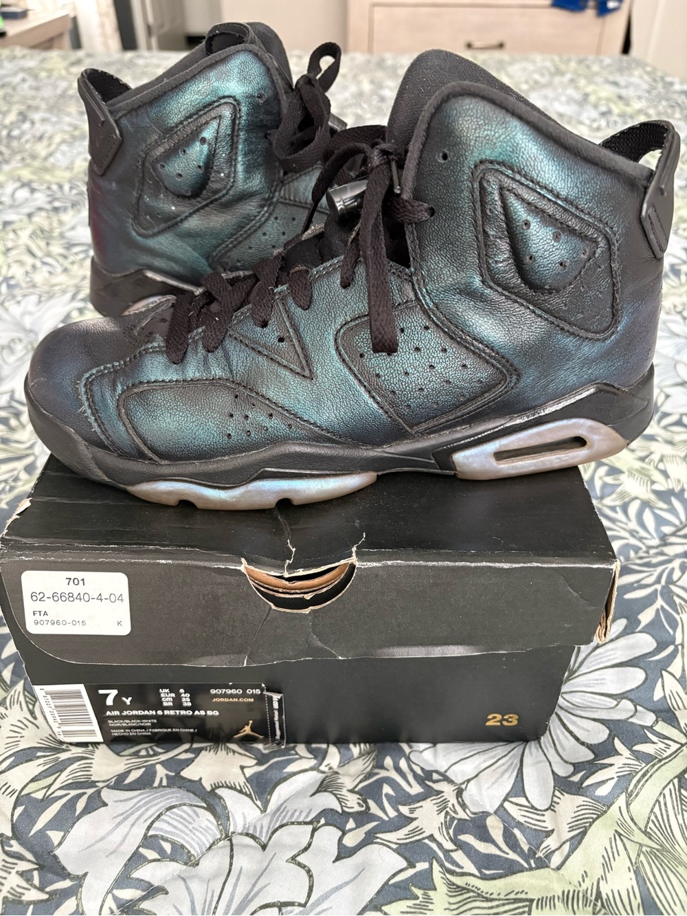 Jordan Kids' Retro 6 Iridescent Teal-Black Sneakers